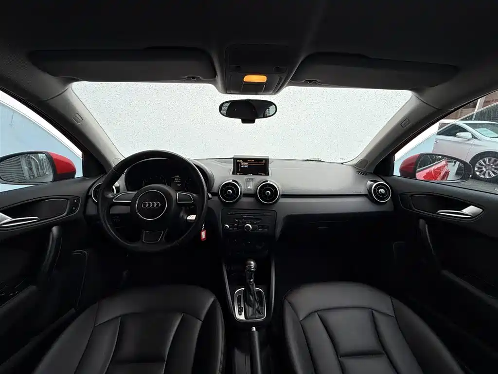 Audi A1 2014 30 TFSI Sportback Fashion фото 8