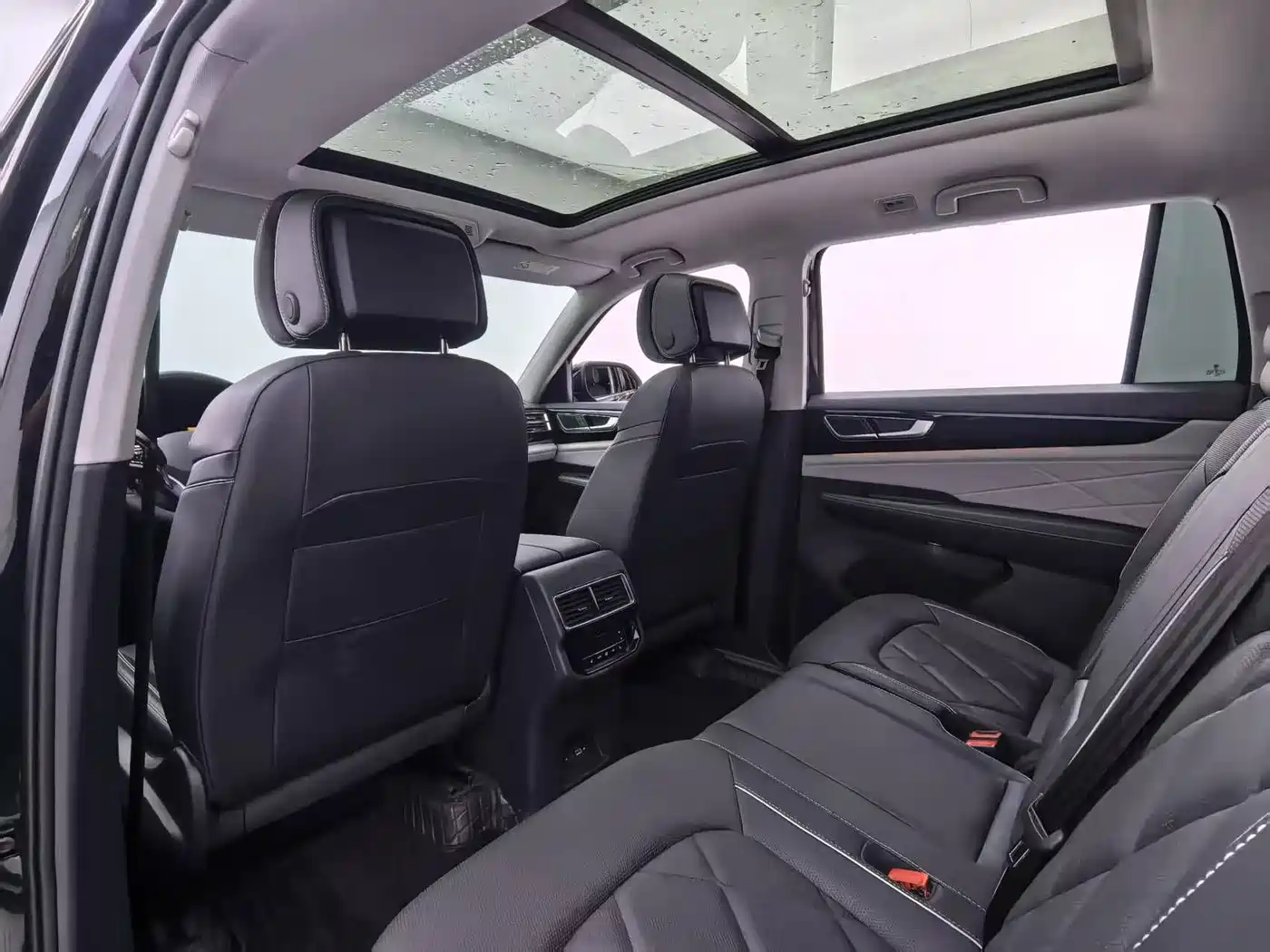 Volkswagen Teramont 2025 380TSI 4WD Outstanding Edition фото 17