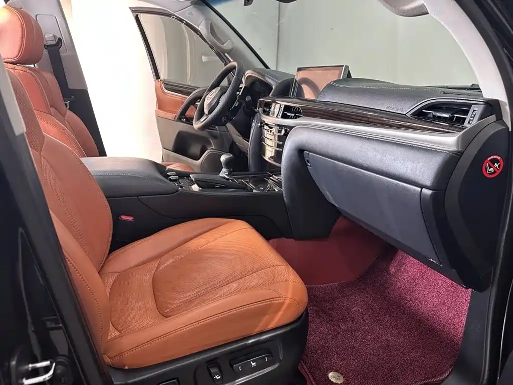 Lexus LX 2019 570 Prestige Luxury Edition фото 8
