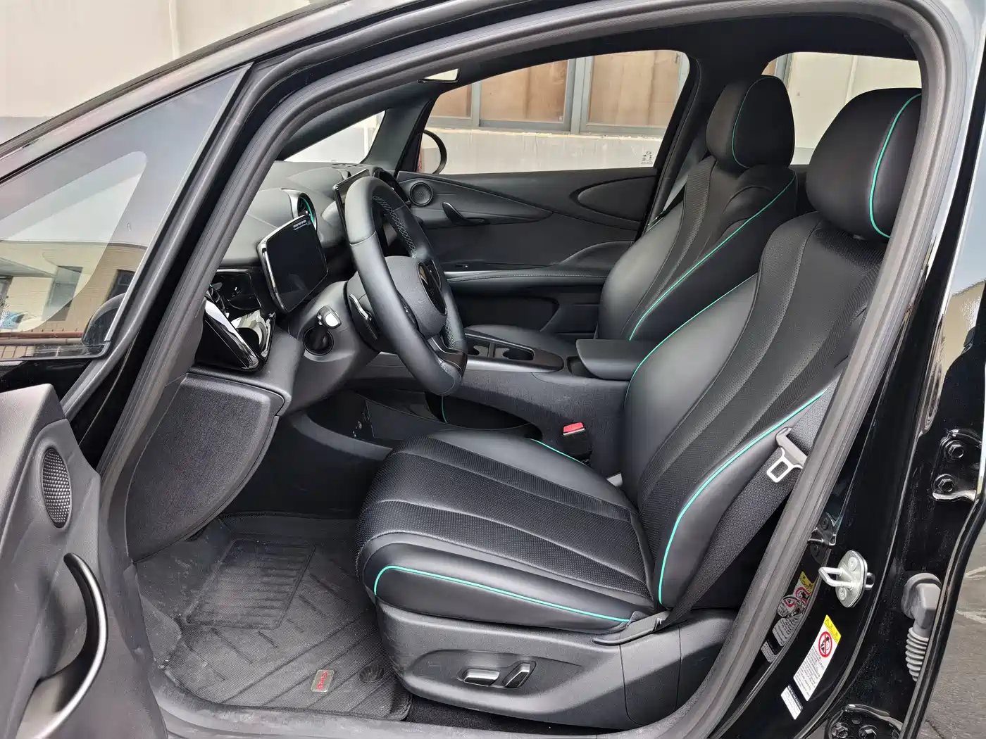 BYD Dolphin 2025 Smart Drive Edition 410km Fashion Version фото 11