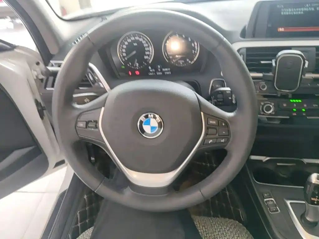 BMW 1 Series (Import) 2019 2018 118i Leading