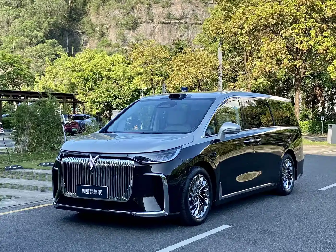 Voyah Auto Voyah Dreamer 2025 EV AWD Flagship Qiankun Edition