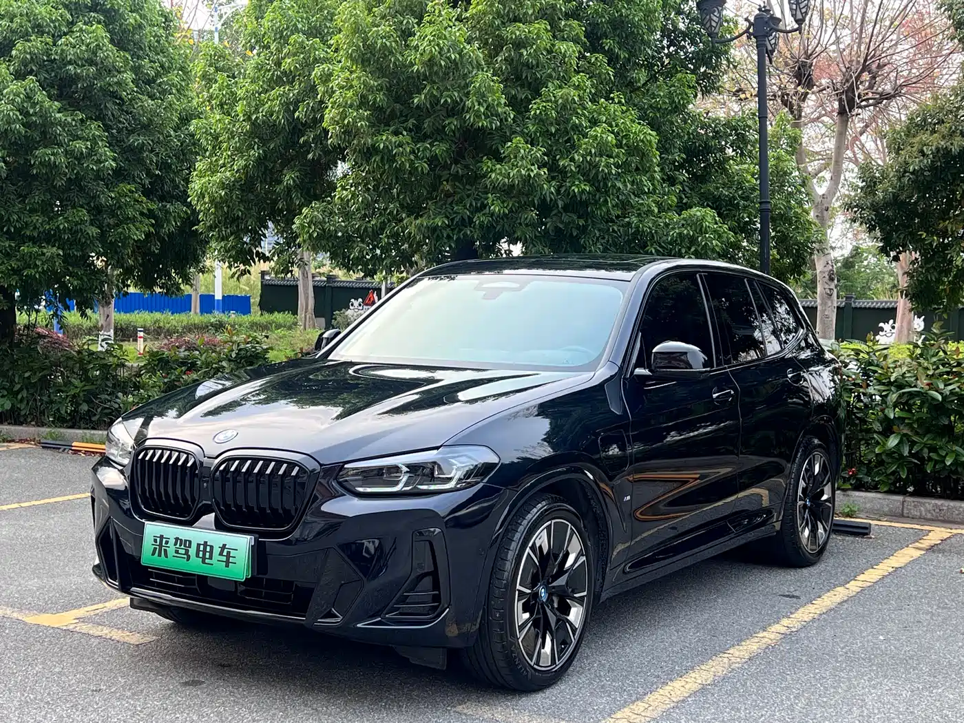 BMW IX3