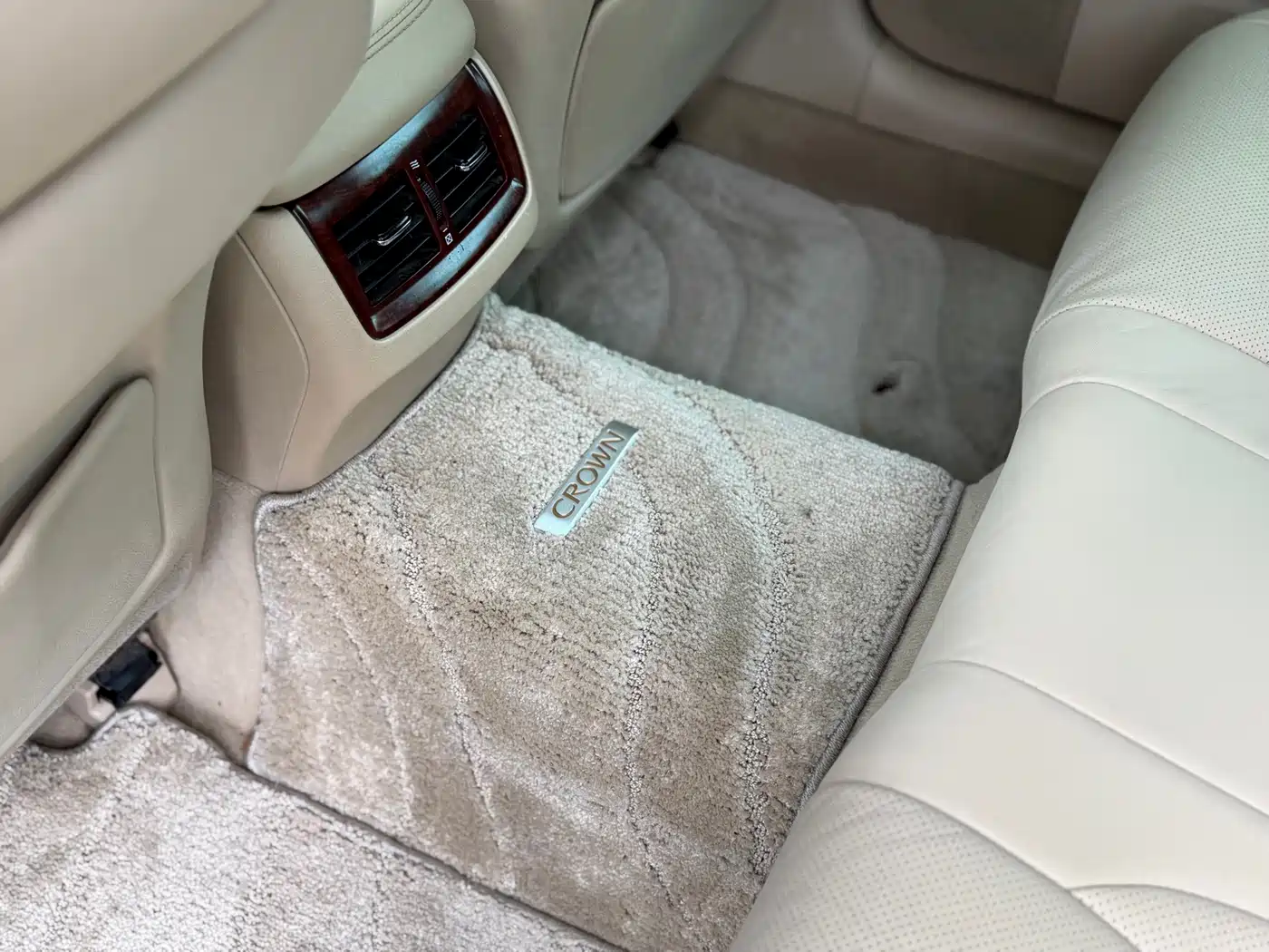 Toyota Crown 2011 2.5L Royal Leather Sunroof Special Edition фото 12
