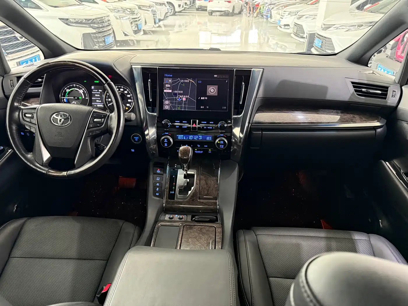 Toyota Alphard 2021 Hybrid 2.5L Premium фото 14