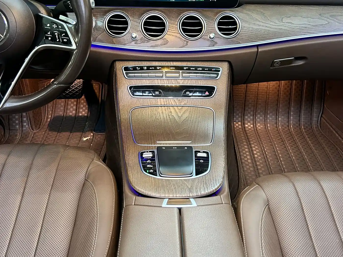 Mercedes-Benz E-Class 2021 E 300 L Fashion фото 5