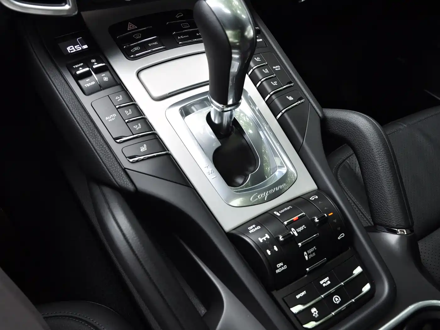 Porsche Cayenne 2015 Cayenne S 3.6T фото 11