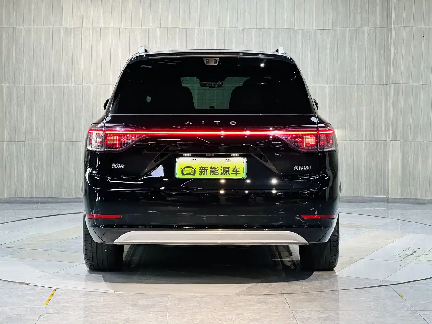 AITO Wenjie AITO M9 2025 Extended Range Ultra 52kWh 6-Seater фото 6
