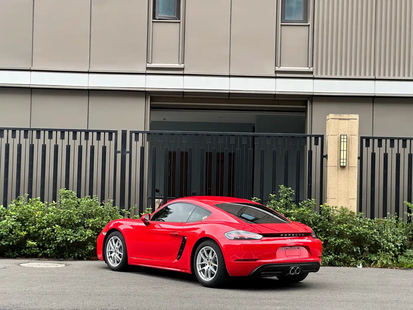 Porsche 718 2018 Cayman 2.0T фото 6