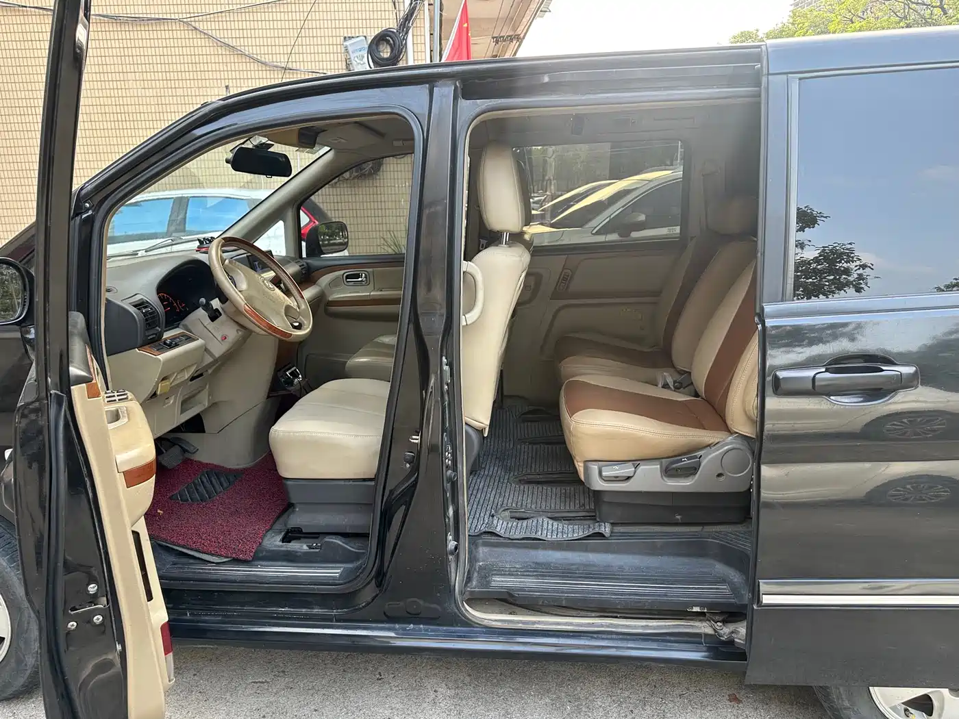 Dongfeng Yuxuan 2012 2009 2.5L Auto Luxury Edition