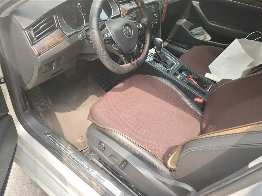 Volkswagen Magotan 2018 380TSI DSG Luxury фото 9