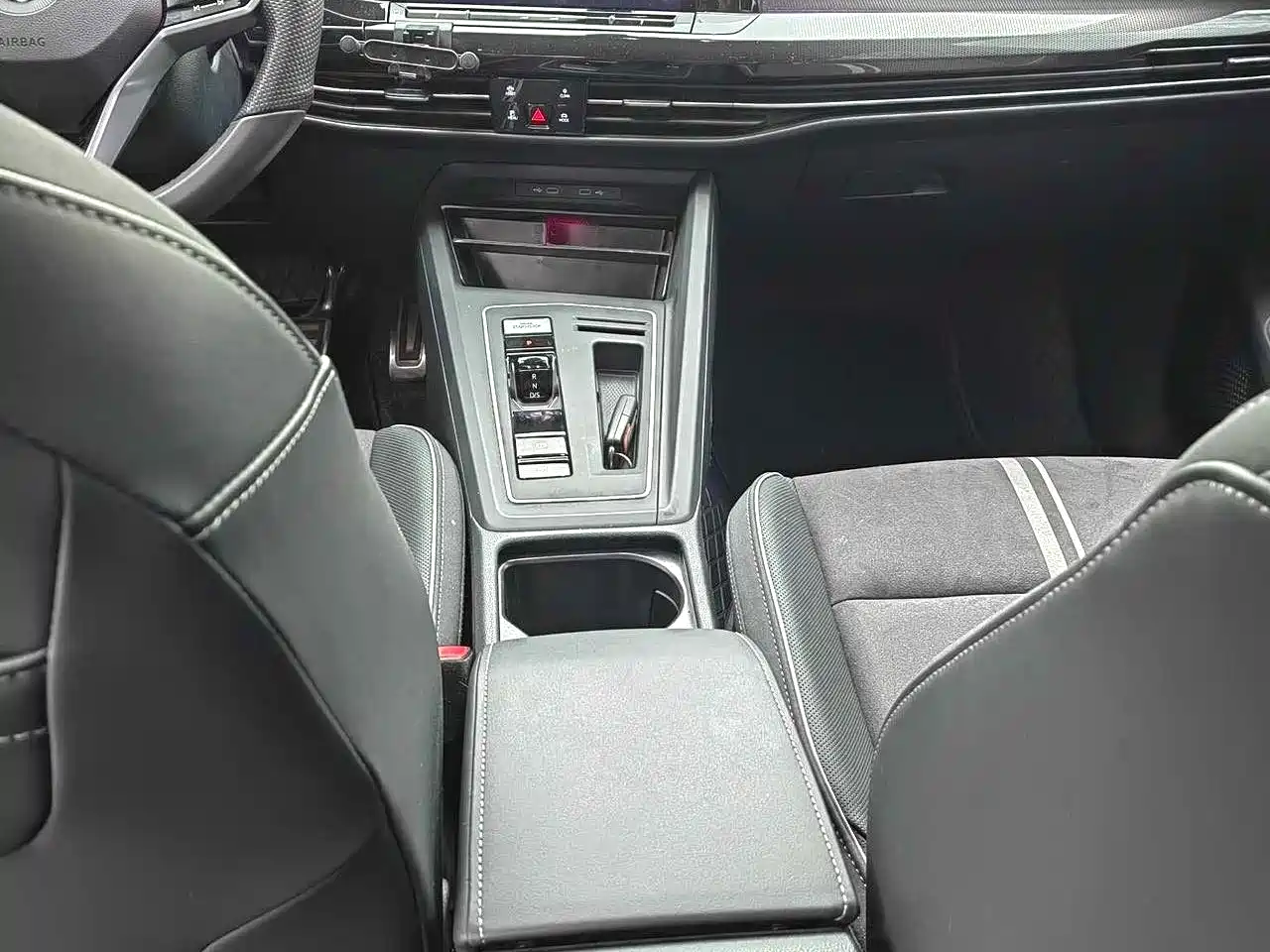 Volkswagen Golf 2023 Facelift 280TSI DSG R-Line Lite фото 5