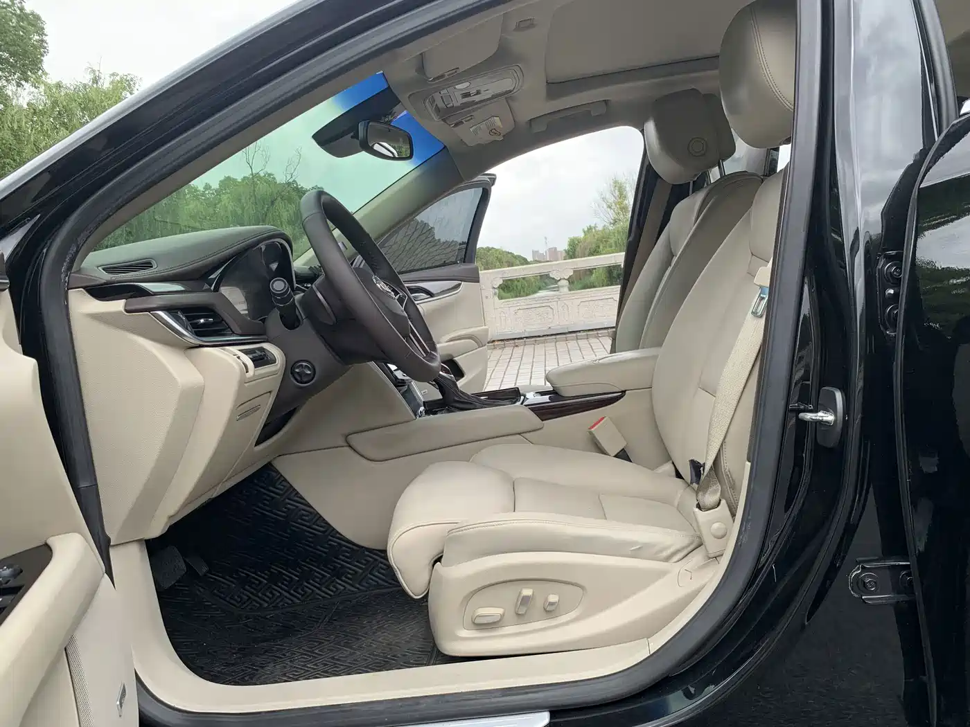 Cadillac XTS 2014 2014 28T Platinum Edition