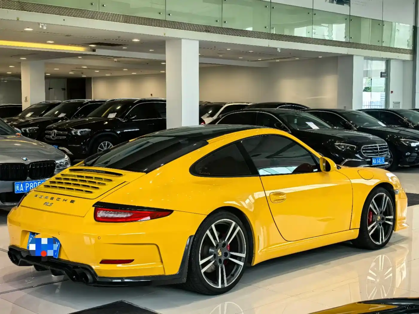 Фото 4 - Porsche 911