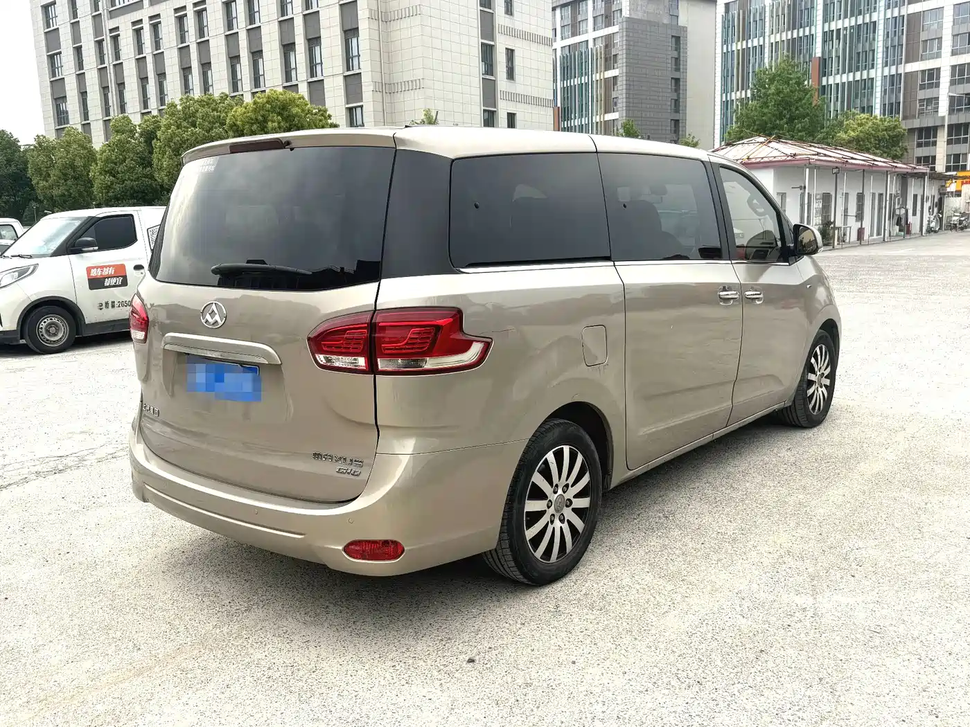 SAIC Maxus Maxus G10 2016 2.0T Automatic Executive Edition фото 5