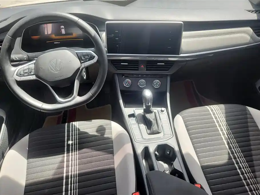Volkswagen Bora 2023 1.5L Auto Free Ride Limited Edition фото 12