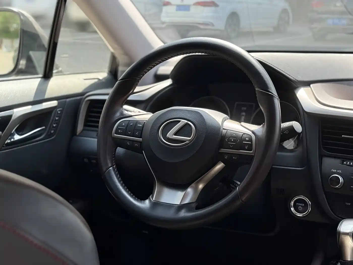 Lexus RX 2016 450h 4WD Elegance Edition фото 6