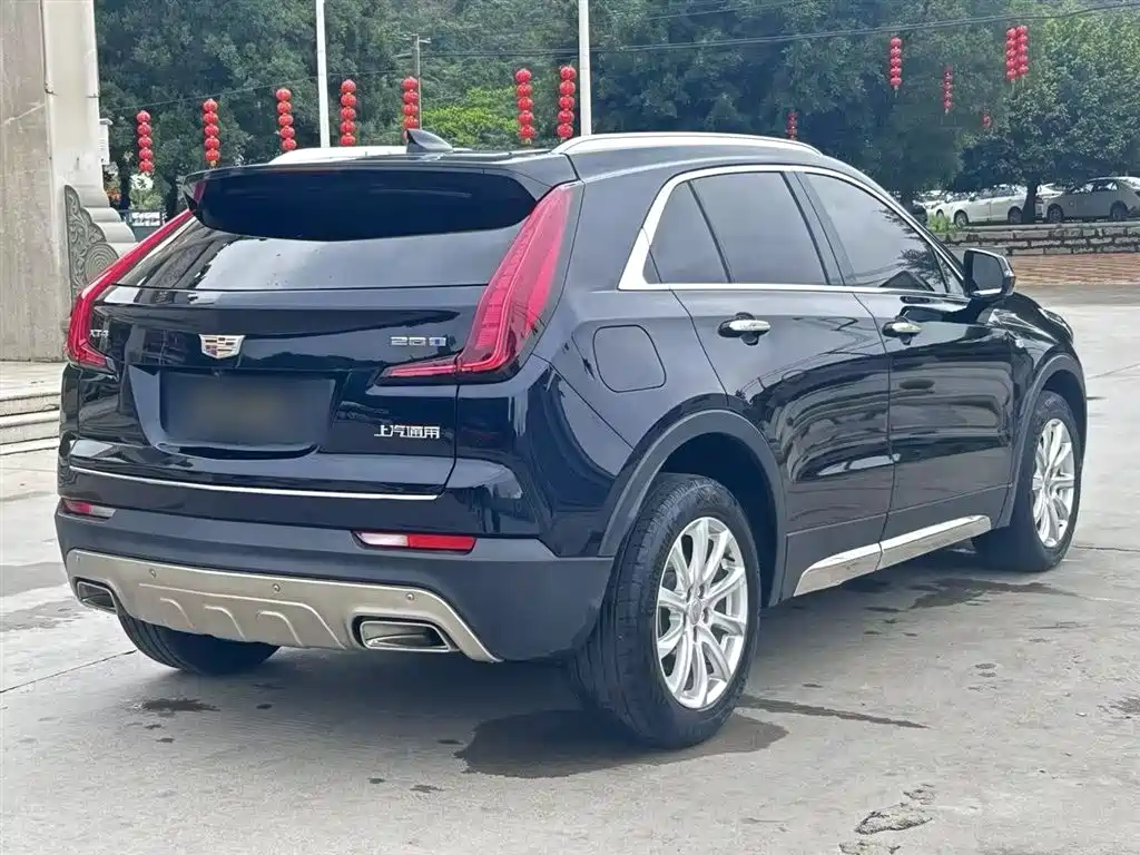 CADILLAC XT4