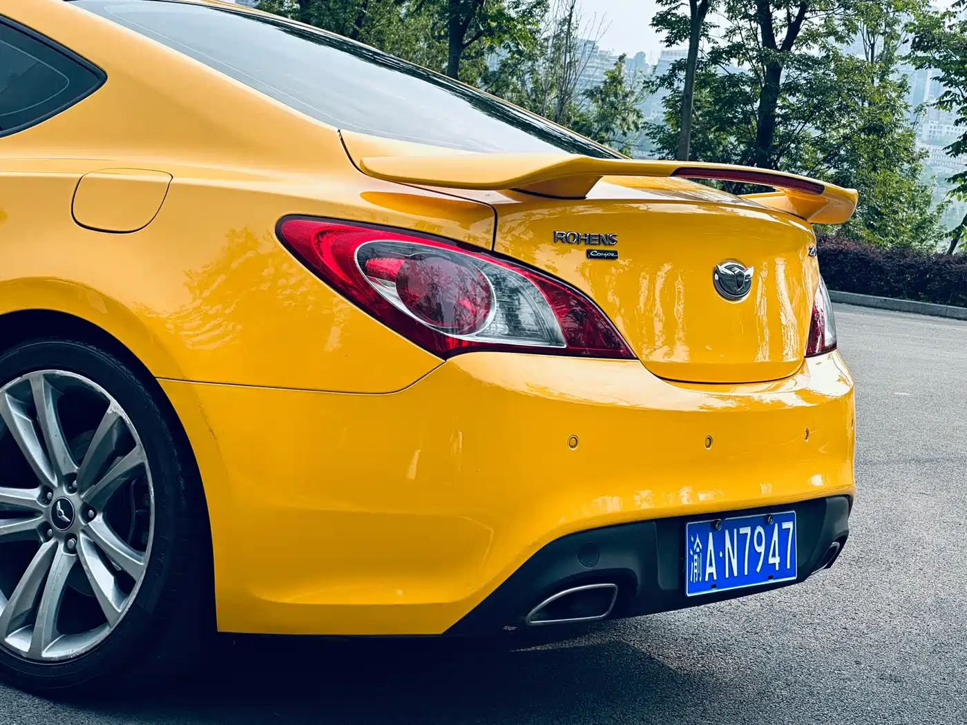 Hyundai Genesis Coupe 2012 2.0T Automatic Luxury Edition фото 6