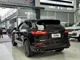 Photo 4 - Porsche Cayenne New Energy