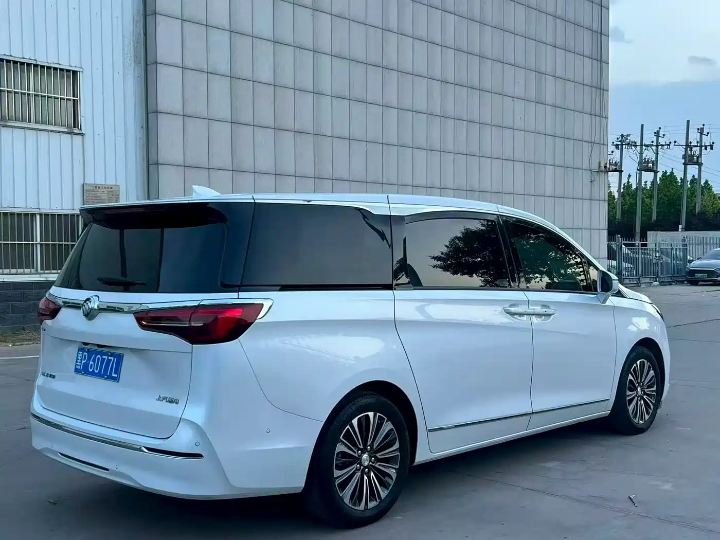 Buick GL8 2022 ES Landmark 653T Flagship фото 4