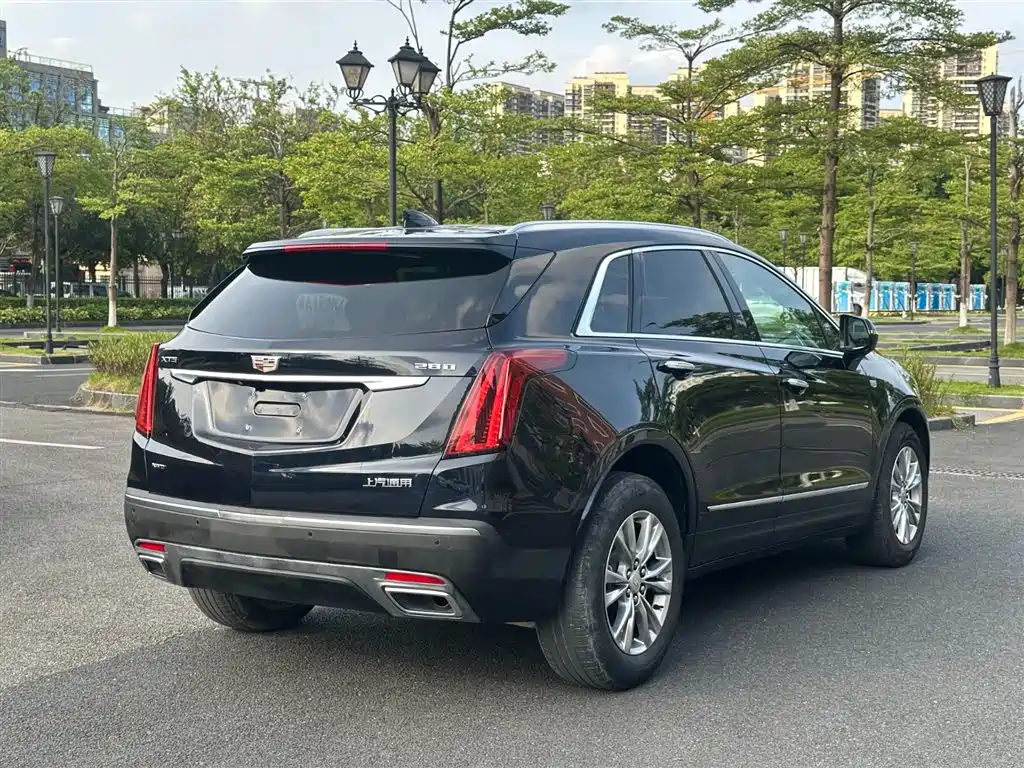 CADILLAC XT5
