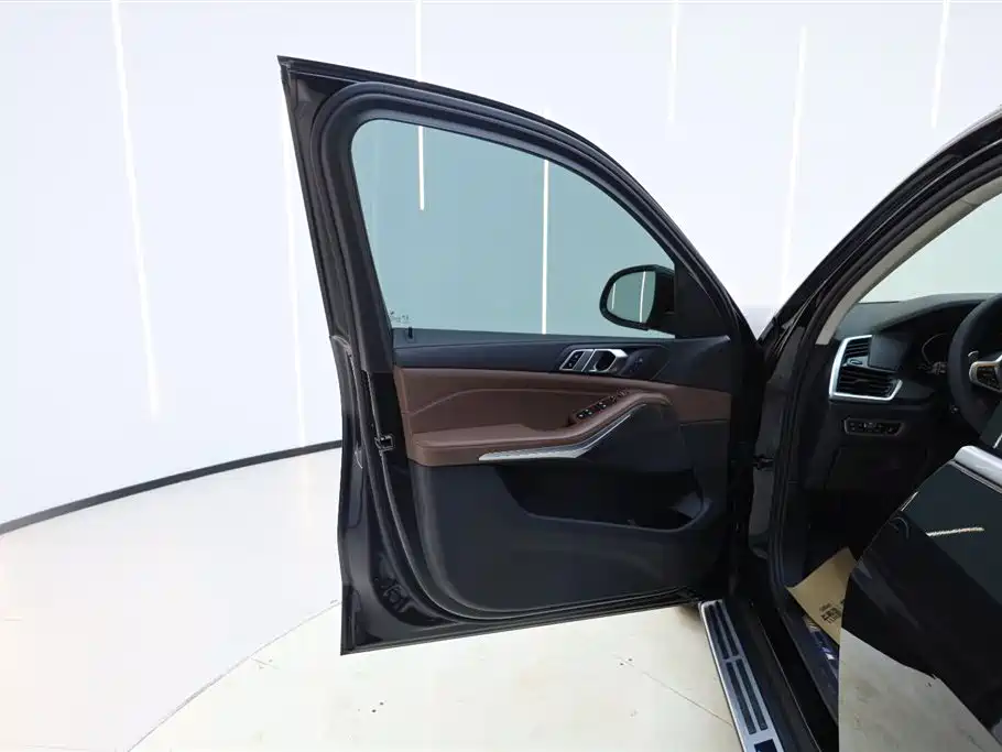 BMW X5 (Import) 2019 xDrive40i M Sport Package фото 16