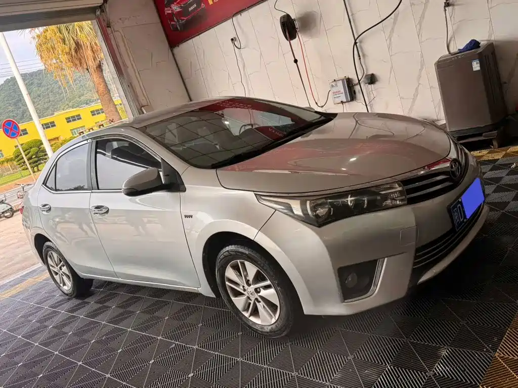 Фото 3 - Toyota Corolla