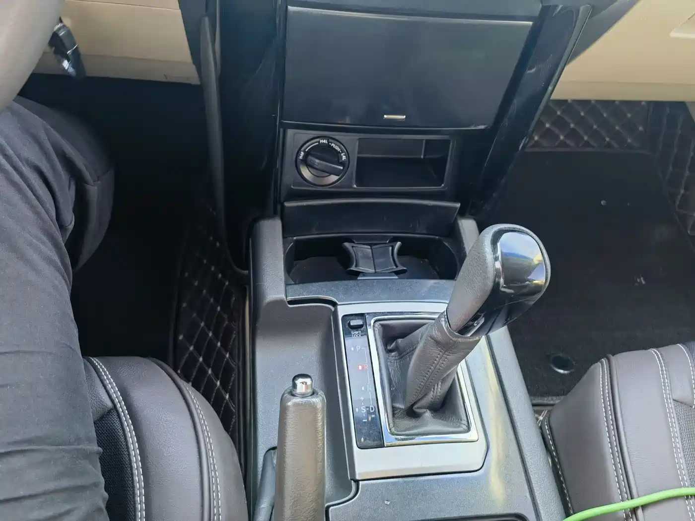 Toyota Prado (Import) 2014 2.7L Automatic Luxury фото 12