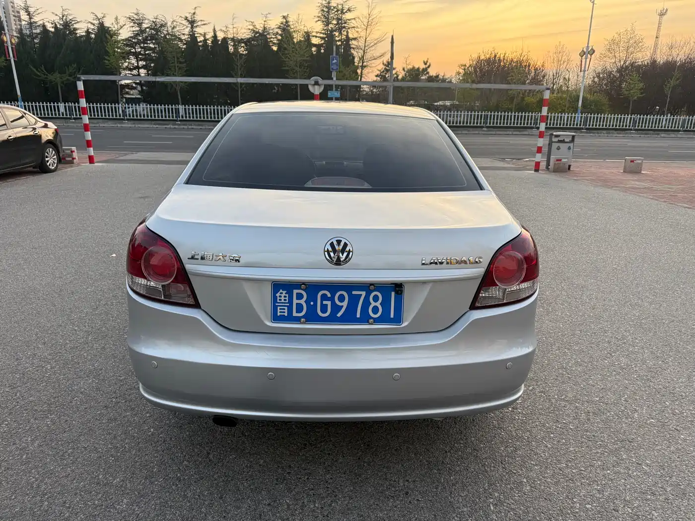 Volkswagen Lavida 2013 1.6L Manual Trend Edition фото 5