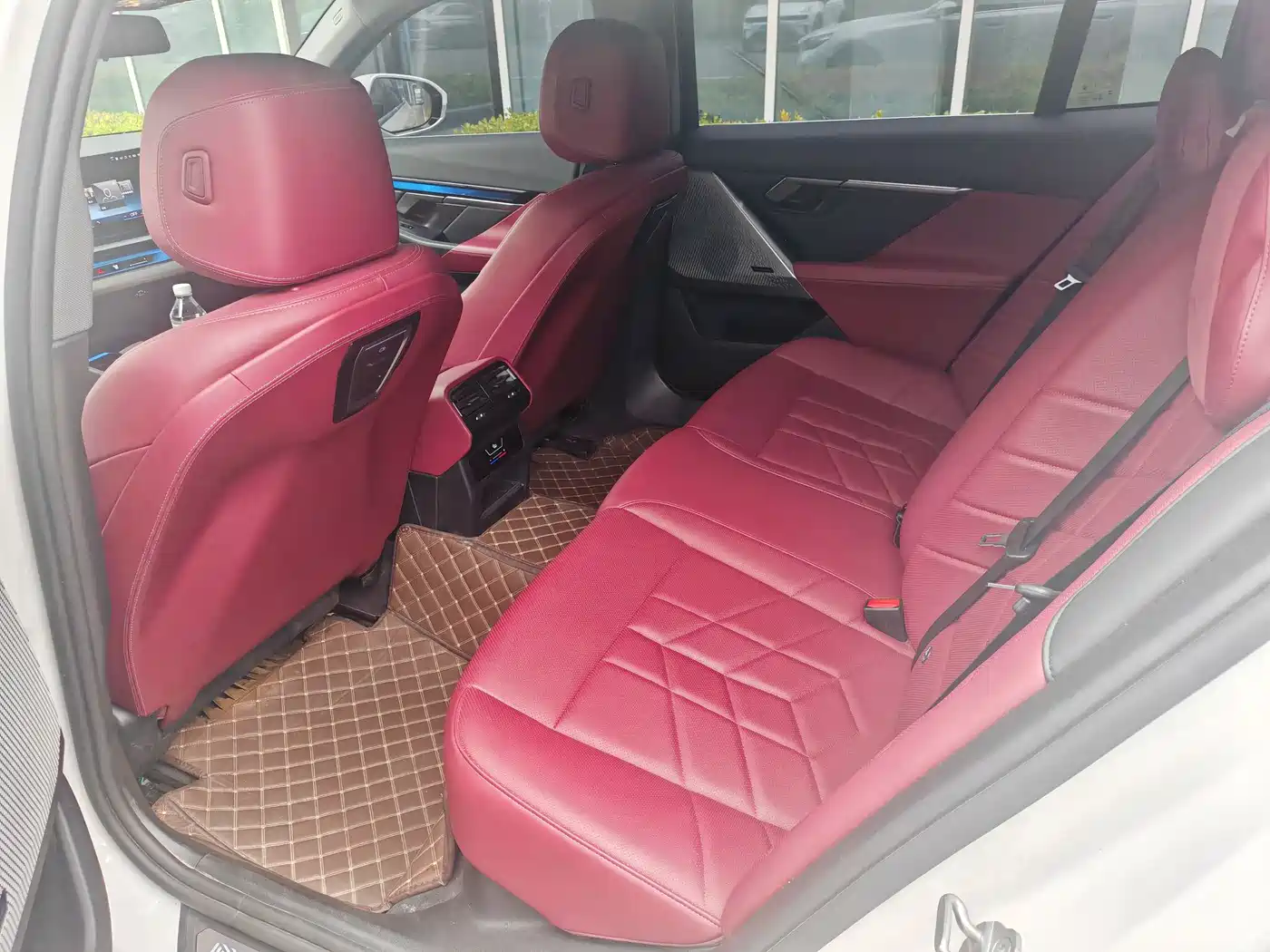 BMW 5 Series 2024 530Li Leading M Sport Package фото 5