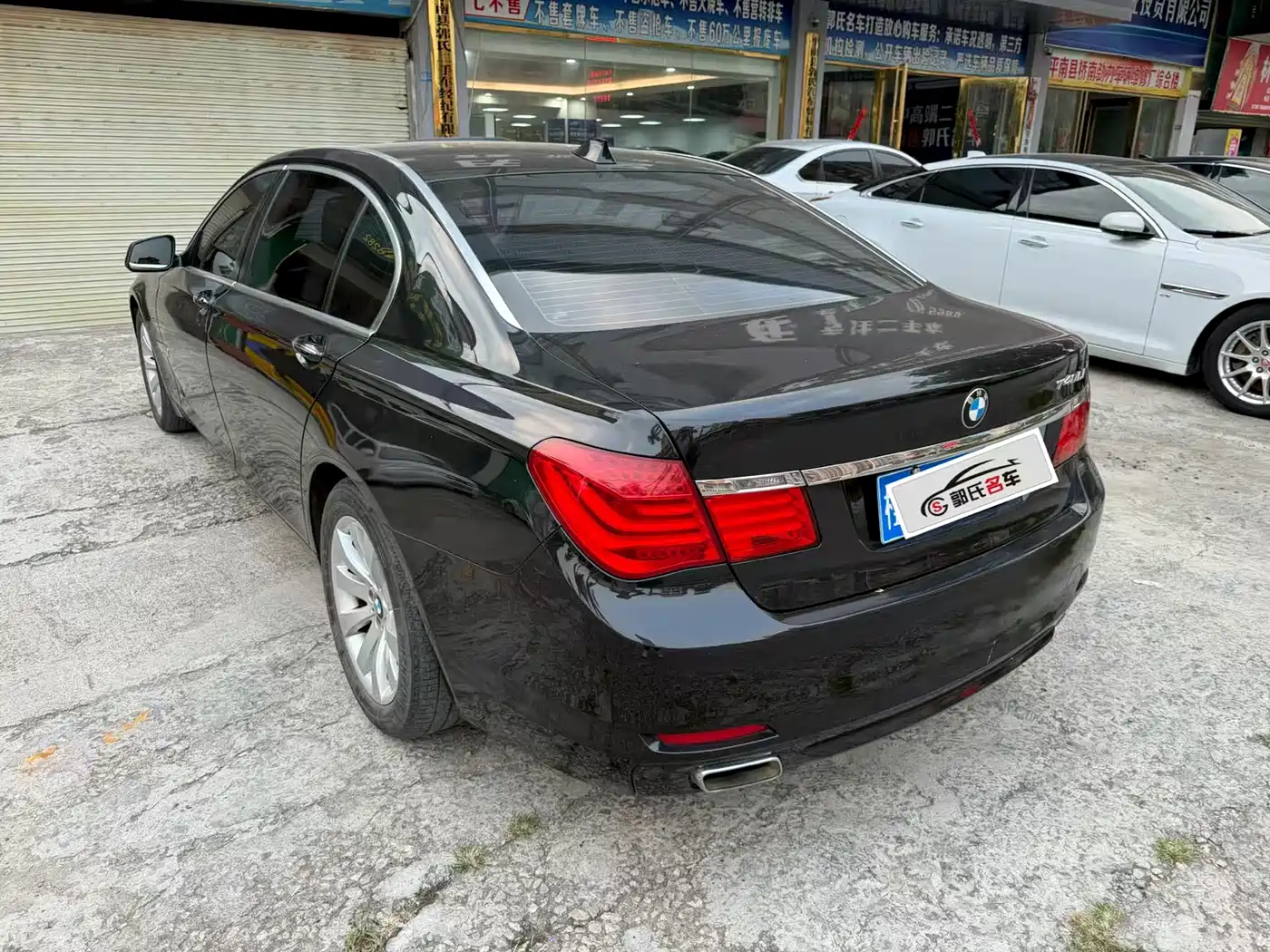 BMW 7 Series 2011 740Li Steinway Limited Edition фото 3