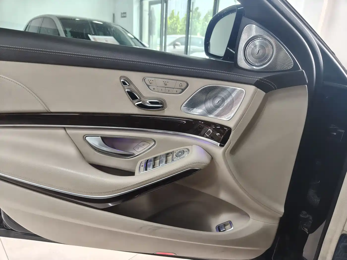 Mercedes-Benz Maybach S-Class 2015 S 400 4MATIC фото 13