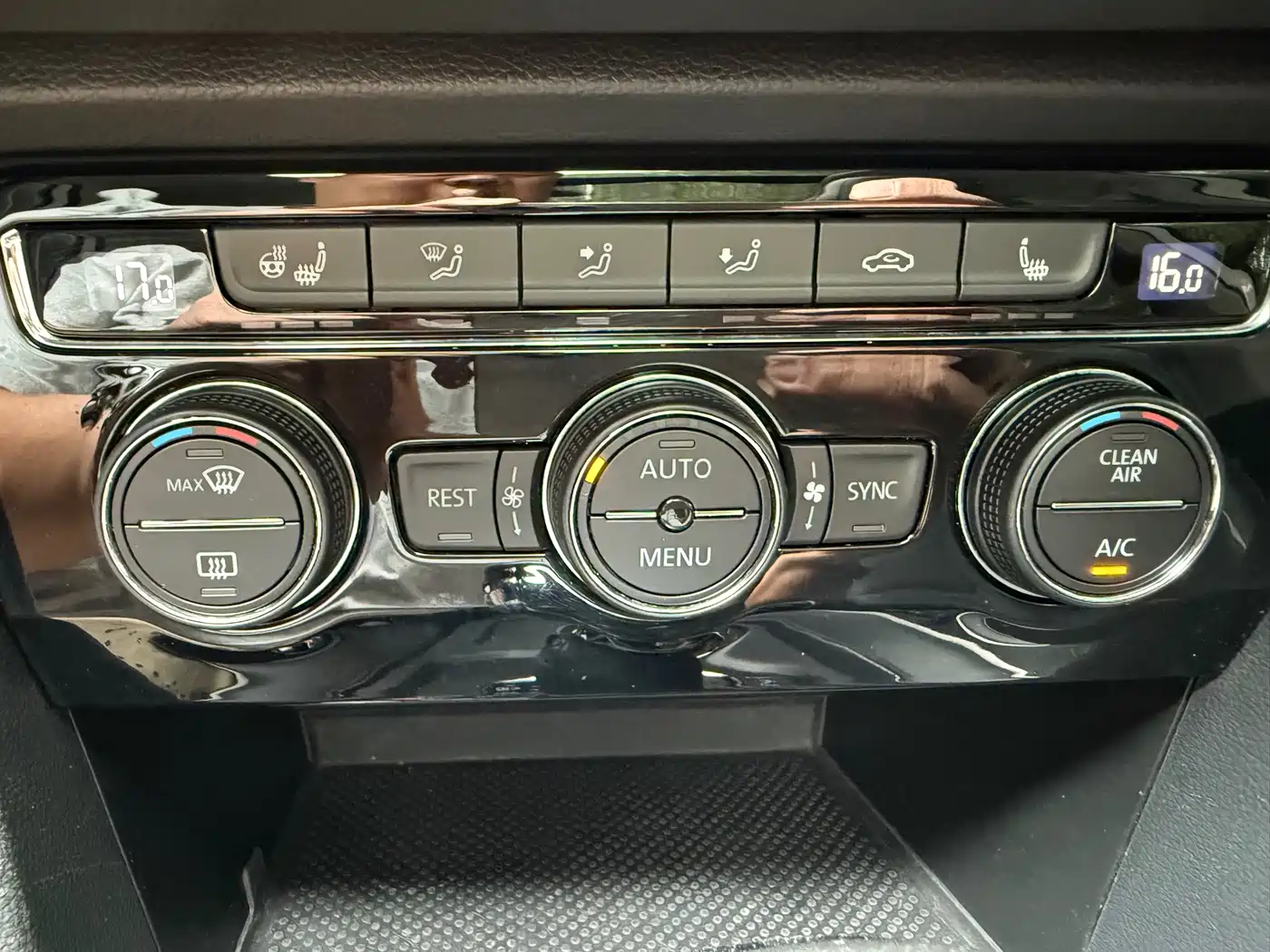 Volkswagen Tiguan L 2019 330TSI Auto 2WD Smart Luxury Edition China V фото 20