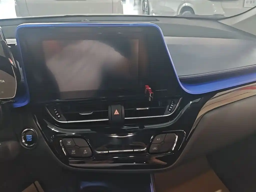 Toyota C-HR 2022 2.0L Leading Edition фото 13
