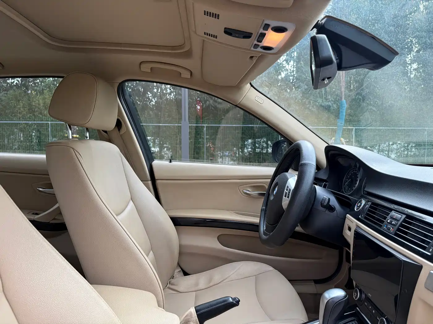 BMW 3 Series (Import) 2012 318i Leading фото 17