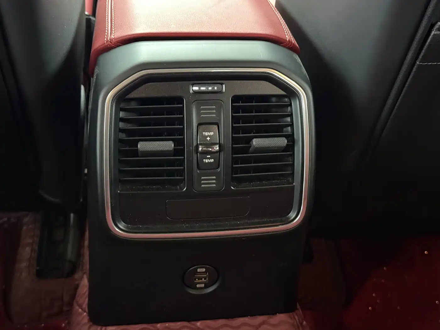 Porsche Macan 2018 Macan 2.0T фото 14