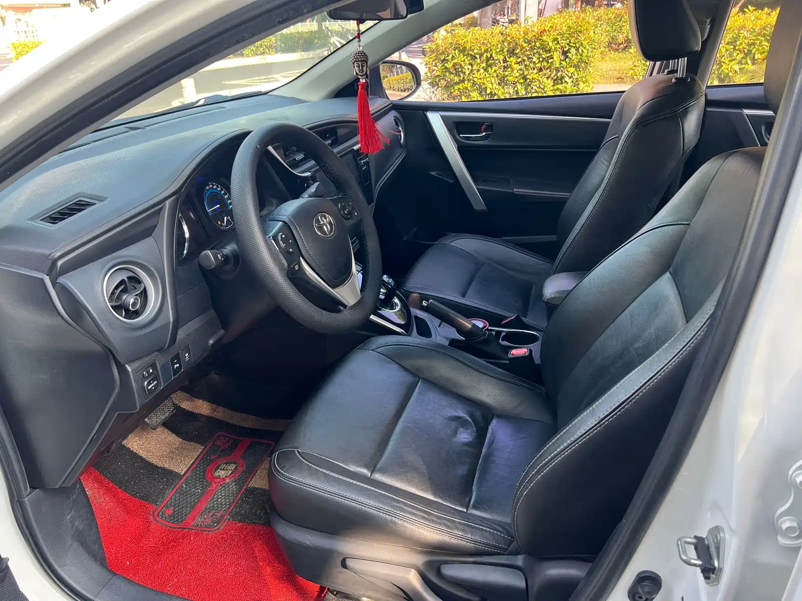 Photo 9 - Toyota Corolla