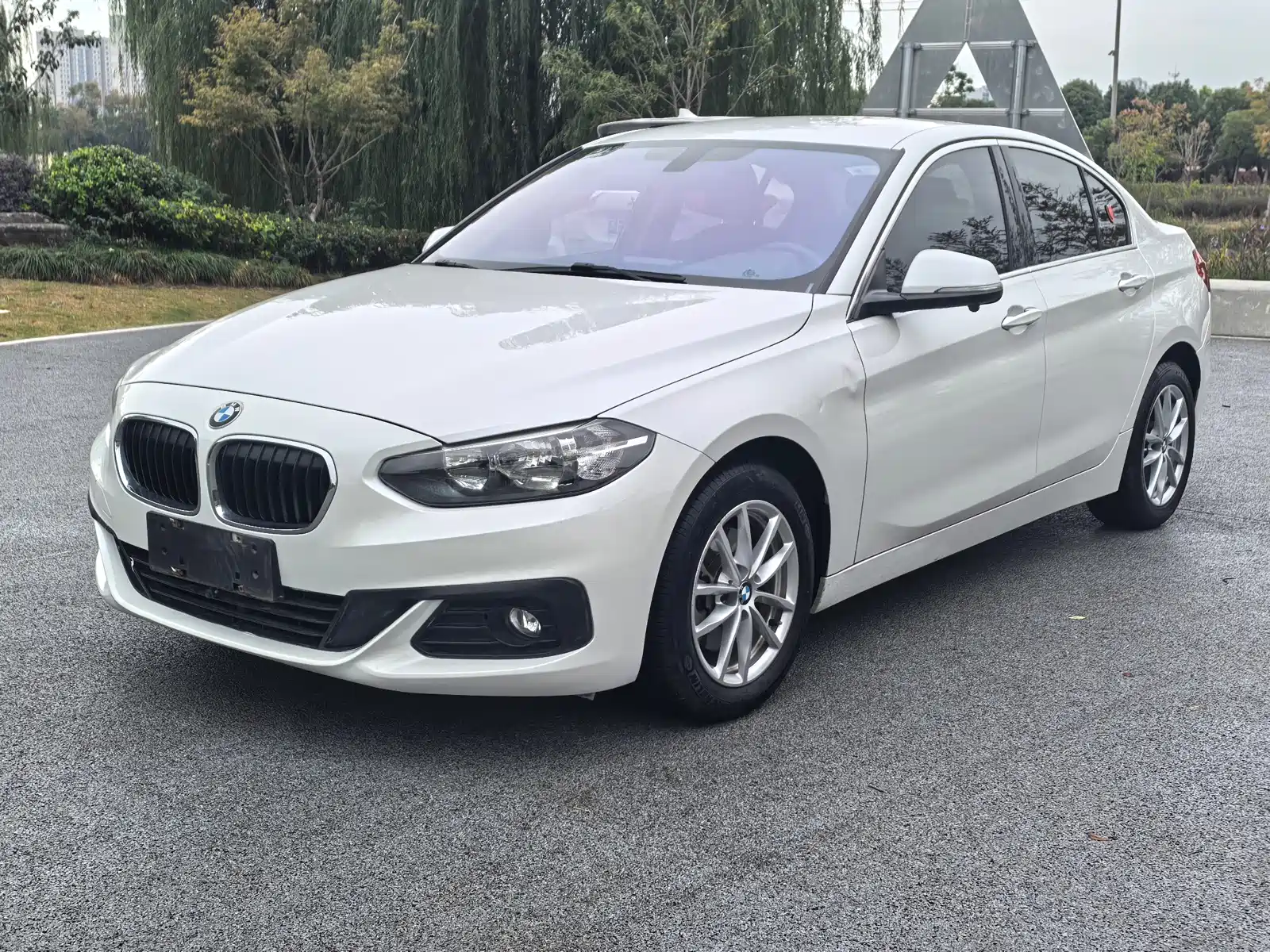 Фото 1 - BMW 1 Series