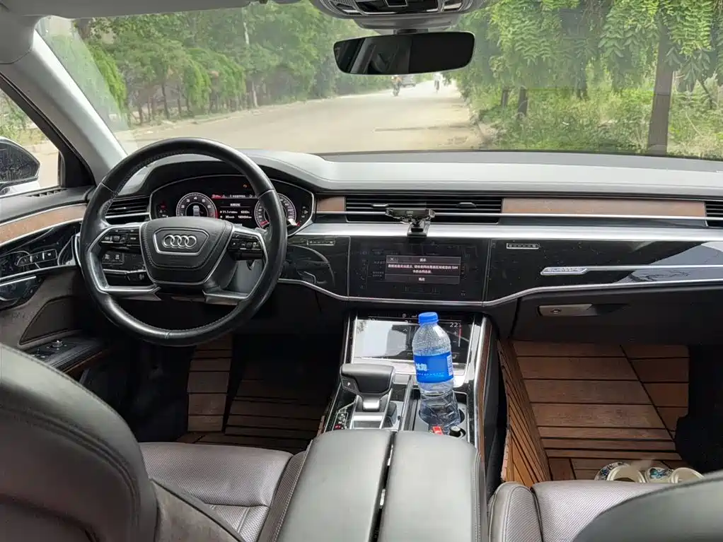Audi A8 2018 A8L 55 TFSI quattro Luxury фото 15