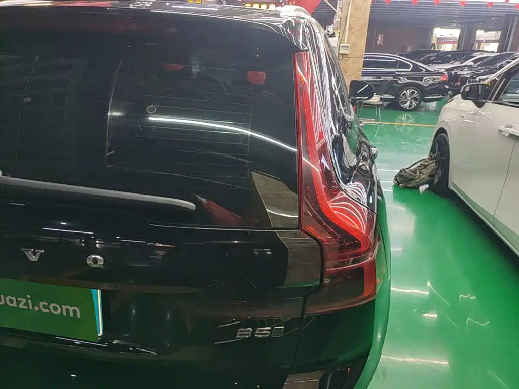 Volvo XC60 2025 2026 Model B5 AWD Smart Elite Luxury