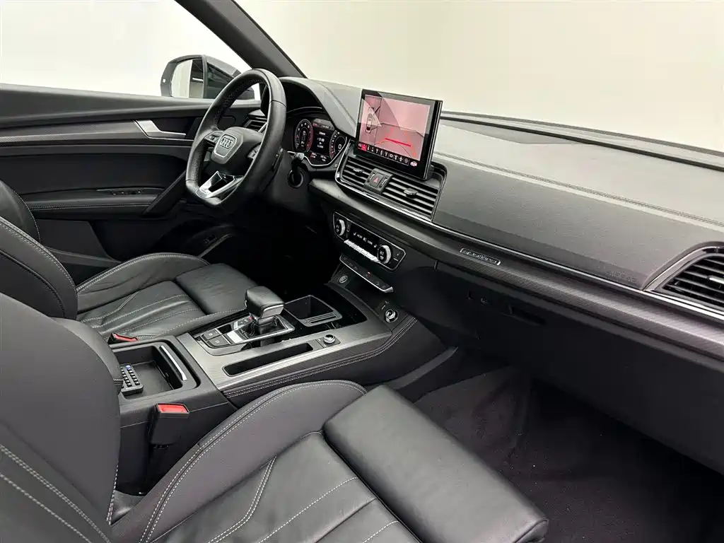 Audi Q5L 2023 40T Luxury Dynamic фото 15