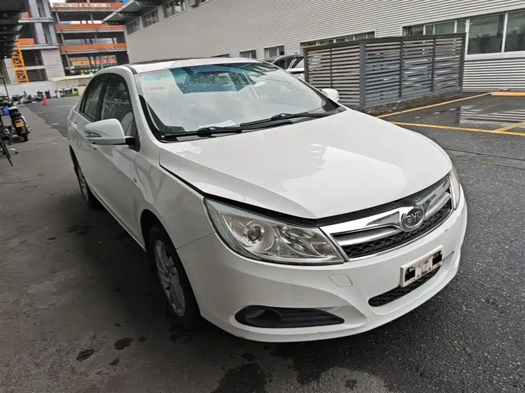 BYD Surui 2014 Model 1.5L Manual Luxury фото 7