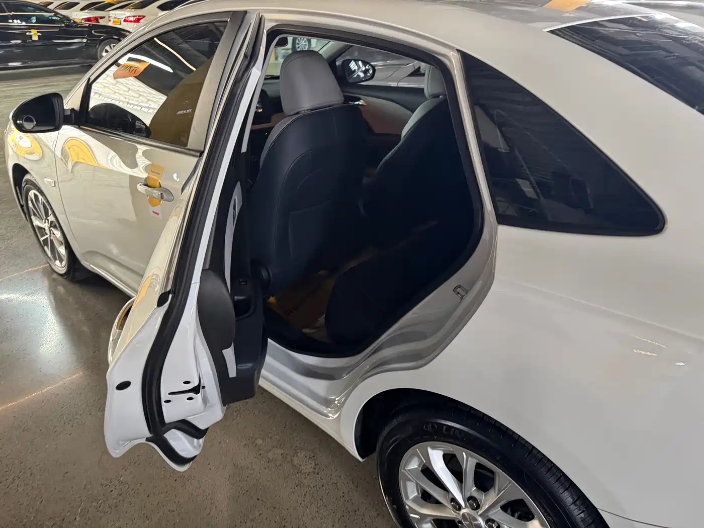 CHEVROLET CRUZE
