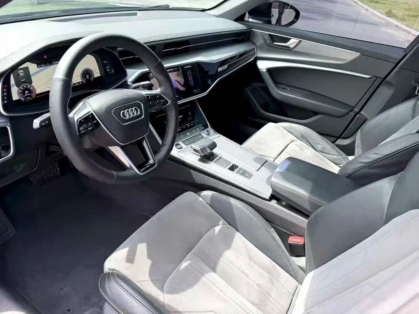 Audi A6L 2021 40 TFSI Luxury Sport фото 4