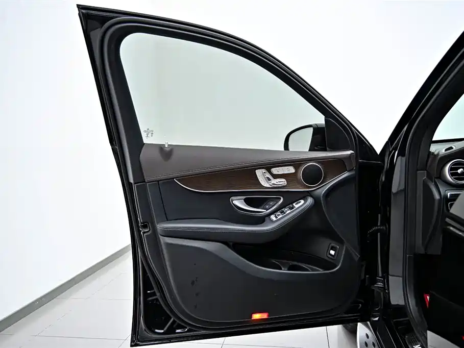 Mercedes-Benz GLC 2022 Model GLC 260 L 4MATIC Luxury Edition фото 20