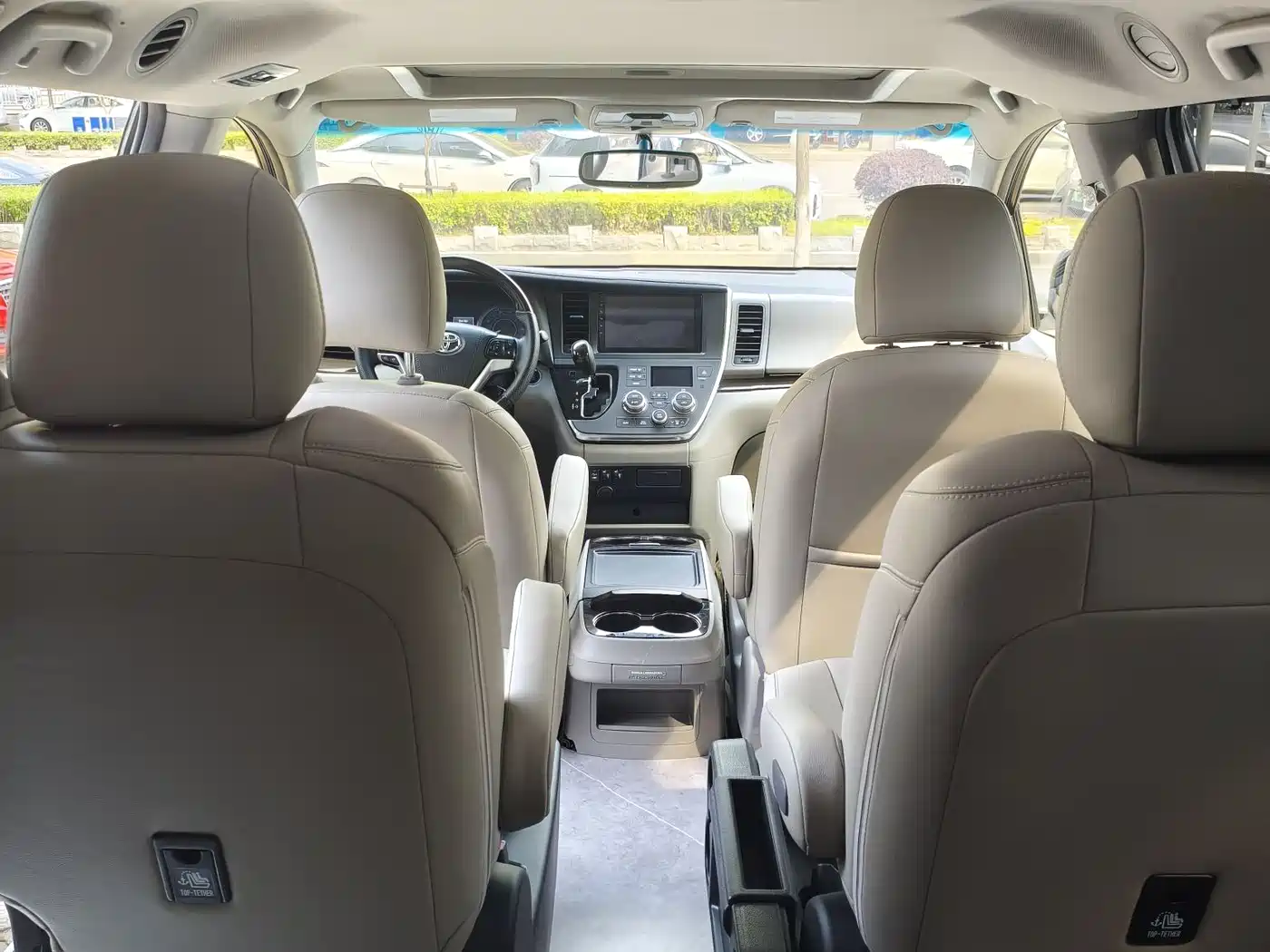 Toyota Sienna 2015 3.5L 2WD LE фото 9