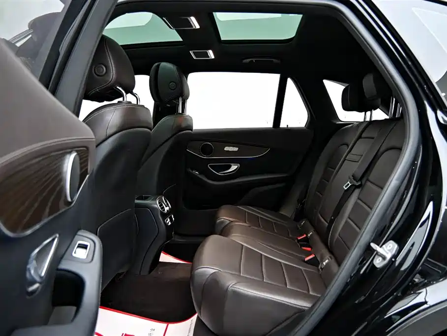Mercedes-Benz GLC 2022 Model GLC 260 L 4MATIC Luxury Edition фото 12