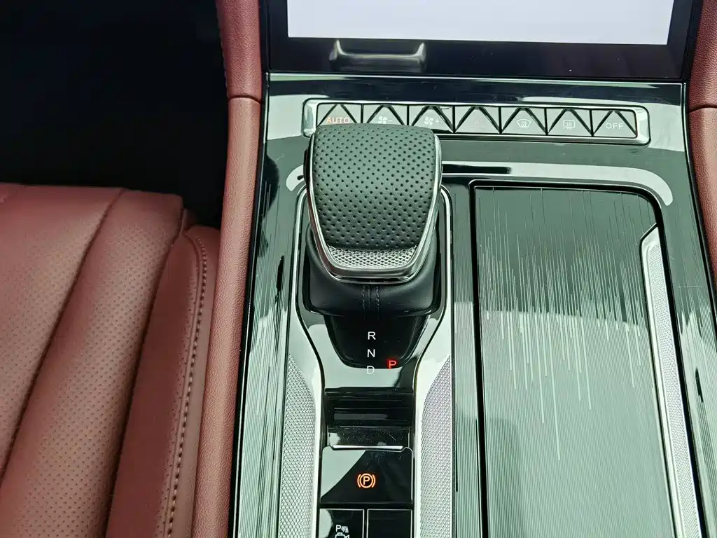 Hongqi H5 PHEV 2026 2025 130 Super Hybrid Edition