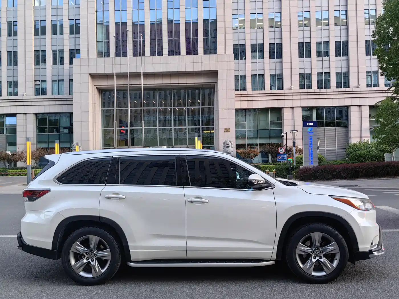 Toyota Highlander 2015 2.0T AWD Luxury Edition 7-seater фото 8